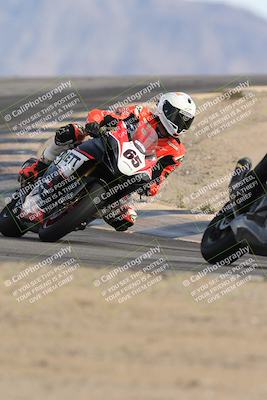 media/Nov-16-2025-Race Pace (Sun) [[8c5fa54630]]/Verified Riders/8-Turn 12 (120pm)/